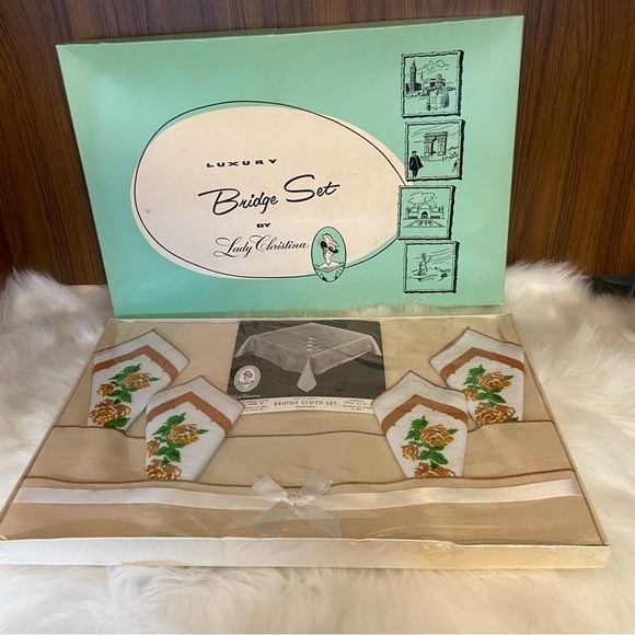 Vintage BNIB Lady Christina table cloth napkin set - Picture 3 of 7